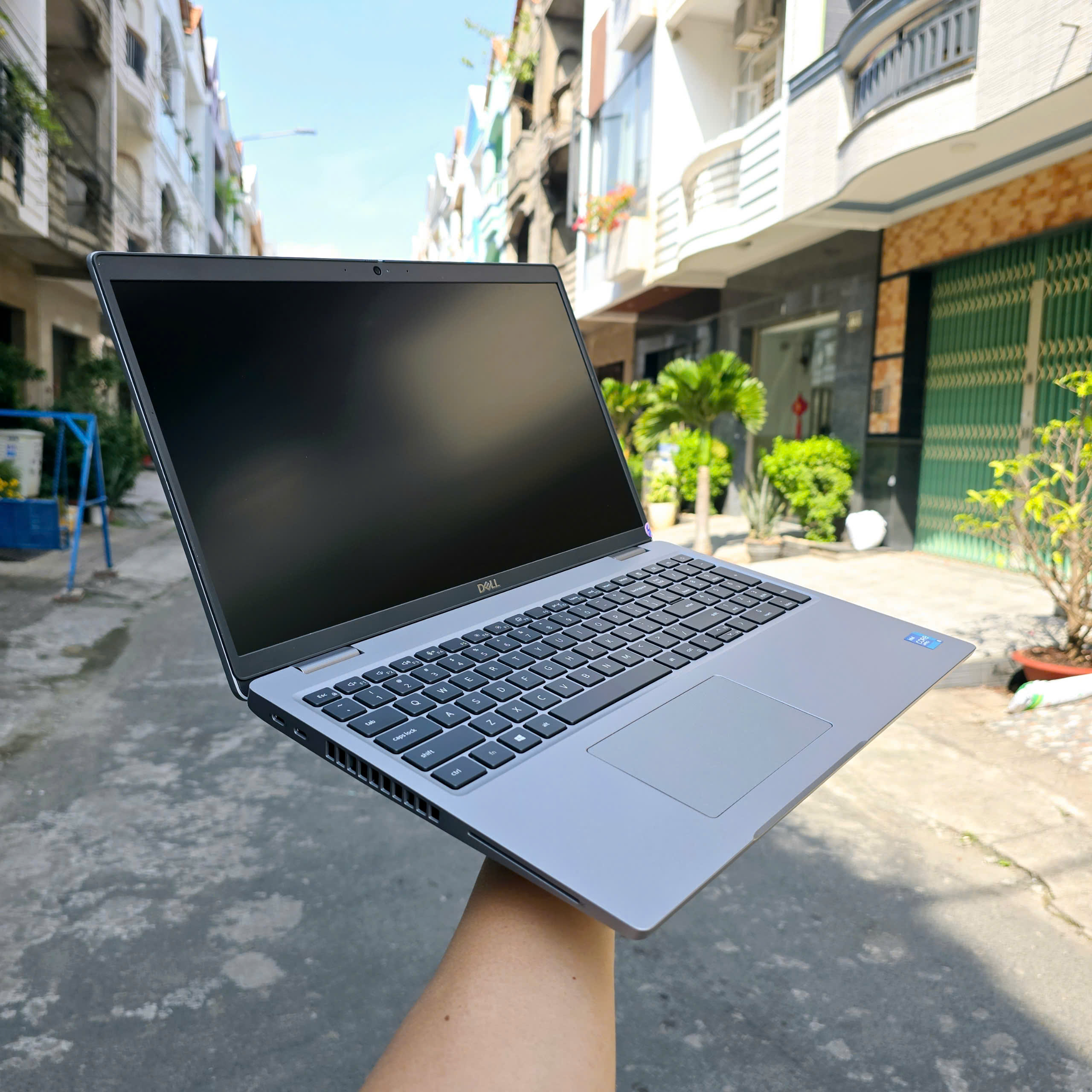 Dell Precision 3560 (Core i7 1185G7, RAM 16GB, SSD 256GB, Nvidia Quadro T500 2GB, 15.6 inch FullHD)