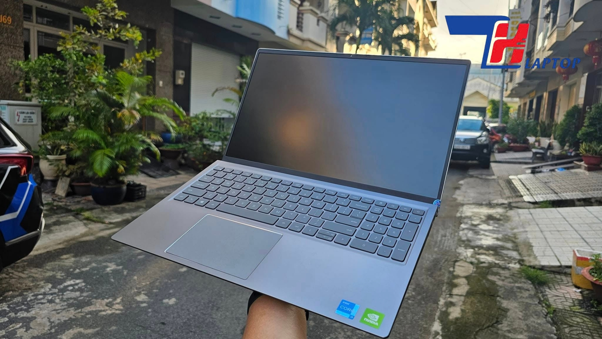 Laptop Mỏng Nhẹ Có Bền Không Khi Phải Di Chuyển Nhiều? | Laptop Biên Hòa